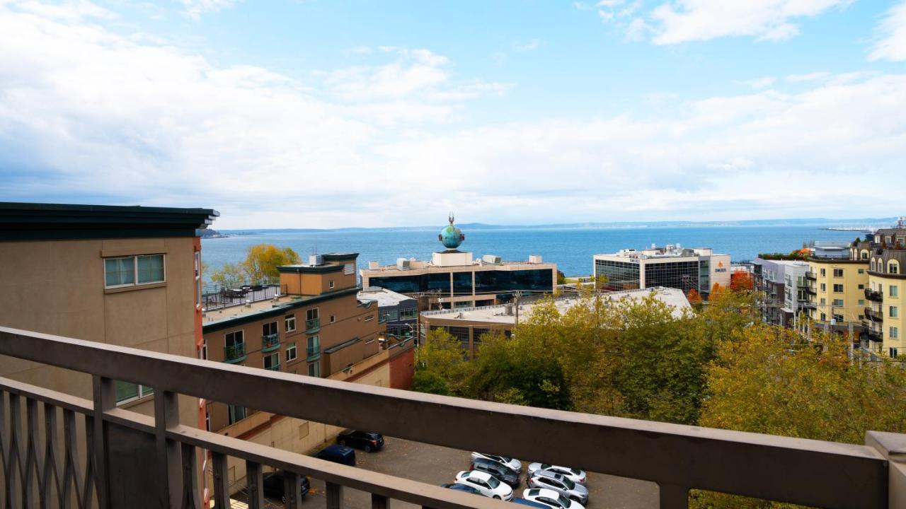 Top Floor Water View Oasis Near Space Needle & Cruise Сіетл Екстер'єр фото