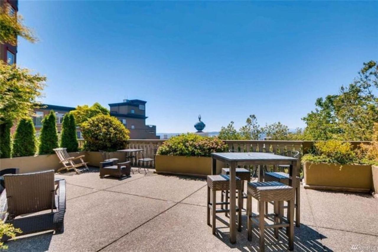 Top Floor Water View Oasis Near Space Needle & Cruise Сіетл Екстер'єр фото